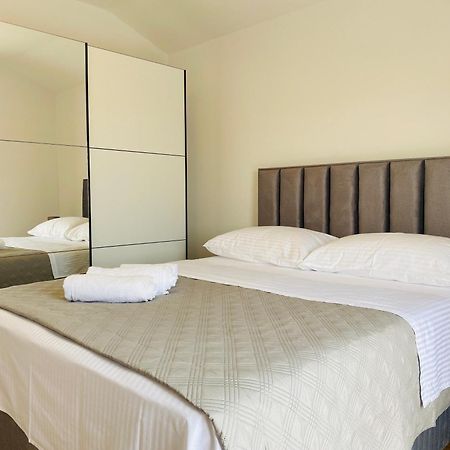 West Apartments Zadar Eksteriør bilde