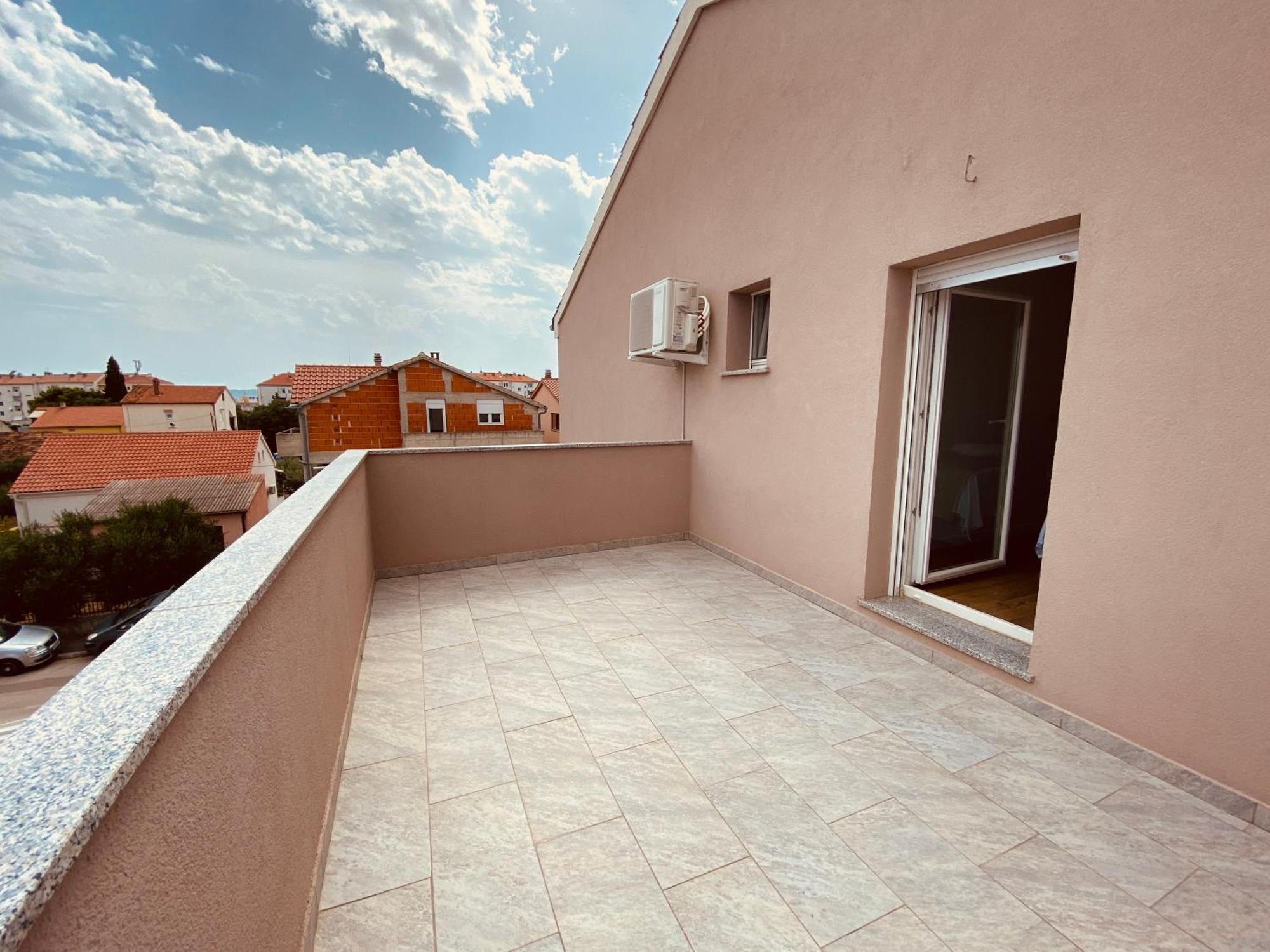 West Apartments Zadar Eksteriør bilde